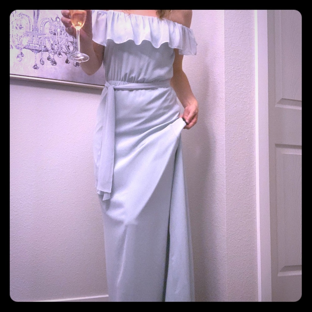 Formal gown. Dress for wedding.